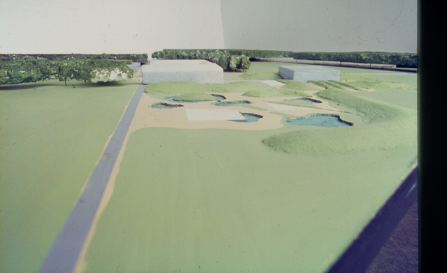 Landschappelijke ingrepen in park rond pensionaat. Tekening en makette.